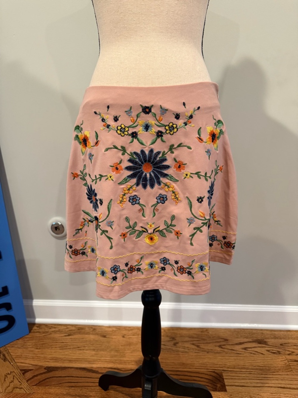 GORGEOUS blu pepper Embroidered Pink A-Line Mini Skirt